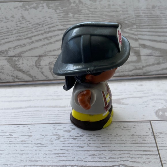 Fisher Price Little People Female Firefighter Figure Grey Uniform Mattel 2016 - Picture 4 of 8
